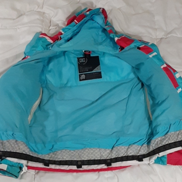 Maximum Protection Snowboarding Jacket - Picture 2 of 2